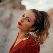 Madi Rindge _ Acoustic Spot Talent