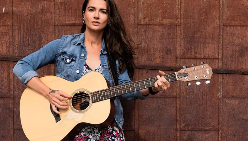 Lisa Smith Dallas _ Acoustic Spot Talent