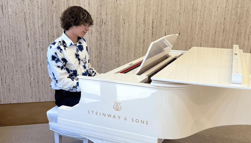 Makena _ Acoustic Spot