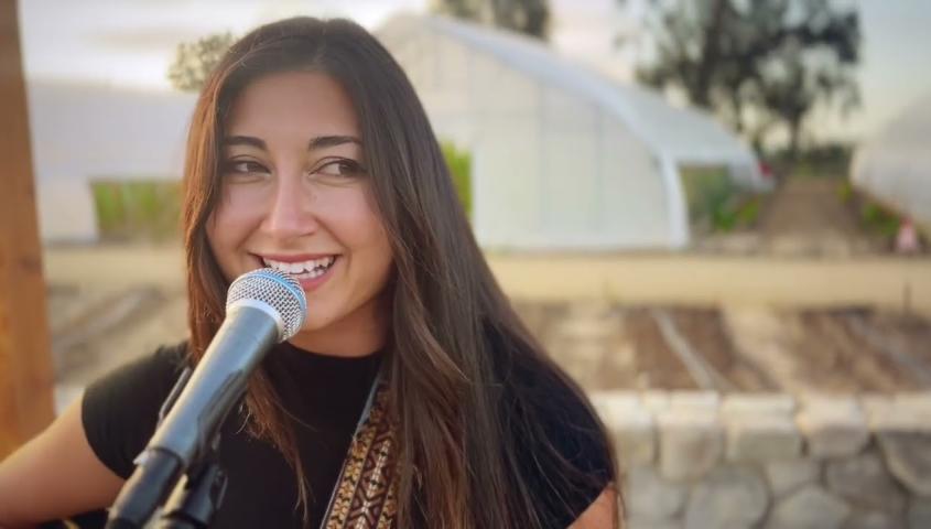 Helena Holleran _ Acoustic Spot Talent