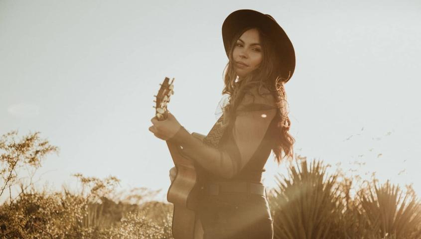 Serena Nicolle _ Acoustic Spot Talent Arizona