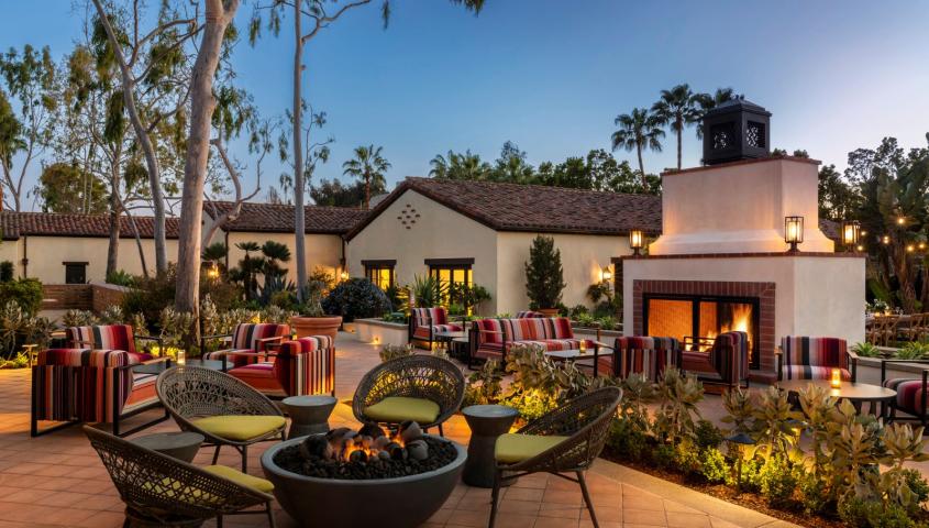 Estancia La Jolla _ Acoustic Spot Talent profile