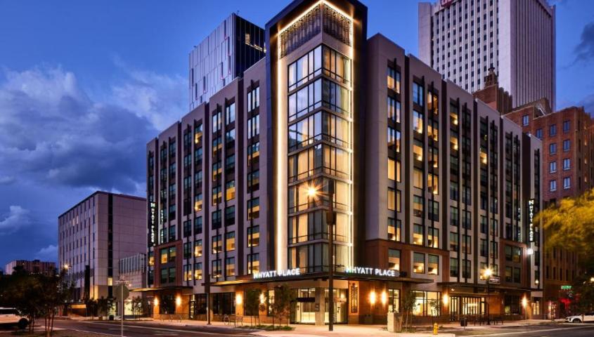 Hyatt Place Phoenix Adams Table _ Acoustic Spot Talent