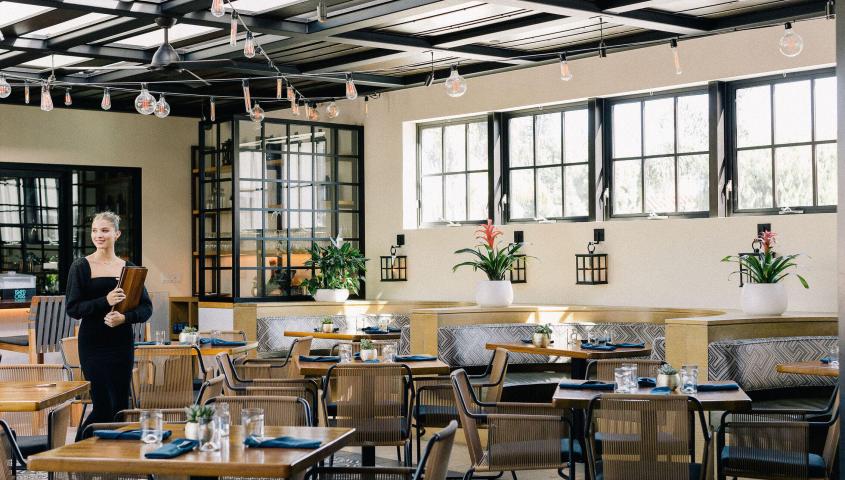 Seasons Restaurant _ Acoustic Spot